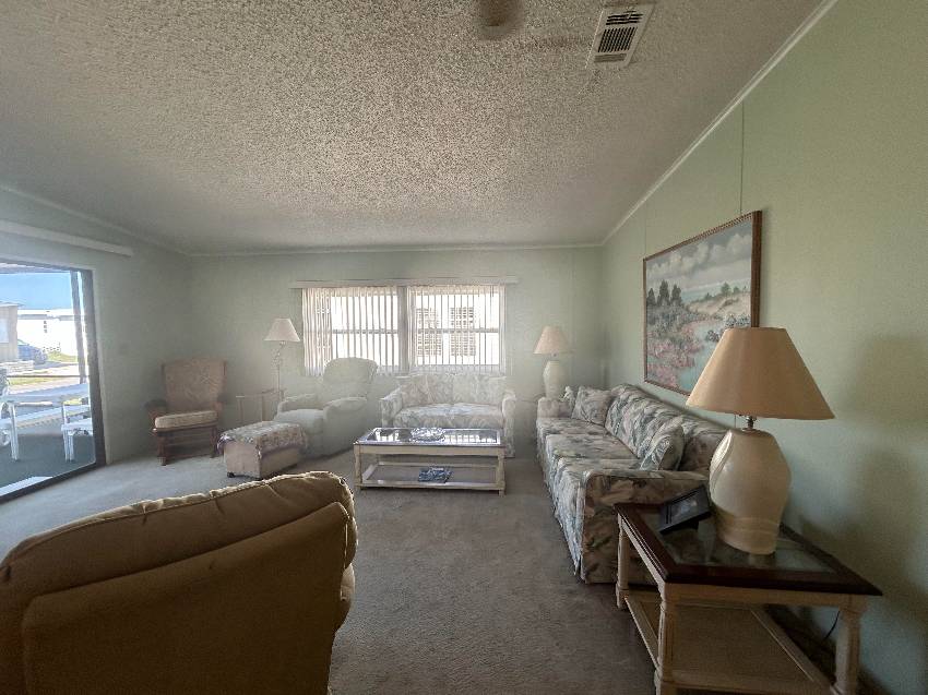 86 Larkspur Ave a Palmetto, FL Mobile or Manufactured Home for Sale
